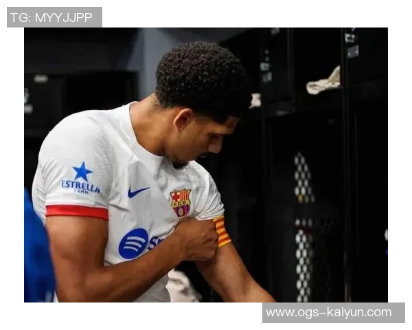 每体:阿劳霍缺席今日训练,巴萨相信今天的缺席影响不会太大 每体:阿劳霍缺席今日训练,巴萨相信今天的缺席影响不会太大