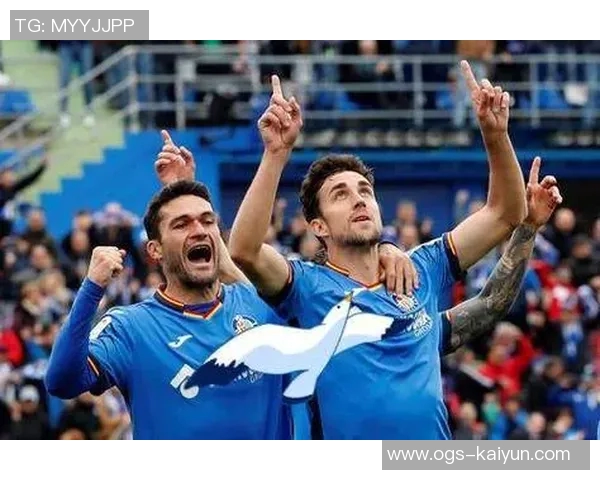 赫塔费祝贺杰内成为队史出场第一，无视了两名低级别时期名宿